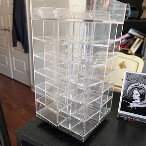 Revolving Lipstick holder